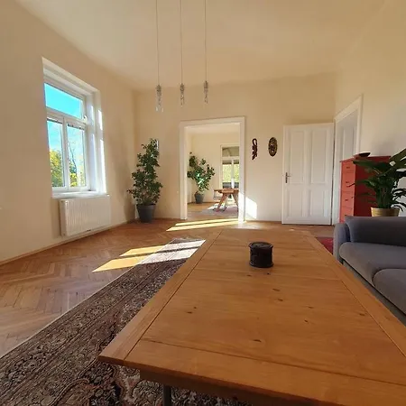Διαμέρισμα Neu Renovierte Altbauwohnung Im Herzen Von 100qm