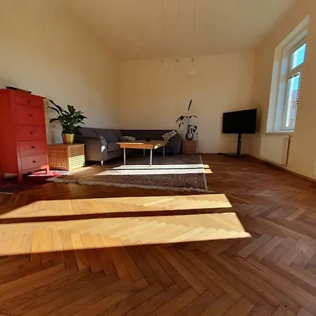 Διαμέρισμα Neu Renovierte Altbauwohnung Im Herzen Von 100qm