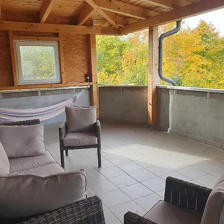 Neu Renovierte Altbauwohnung Im Herzen Von 100qm Apartamento *